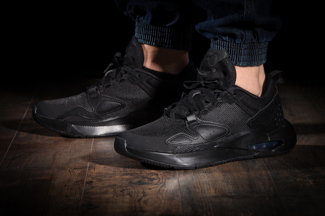 tenis jordan air cadence